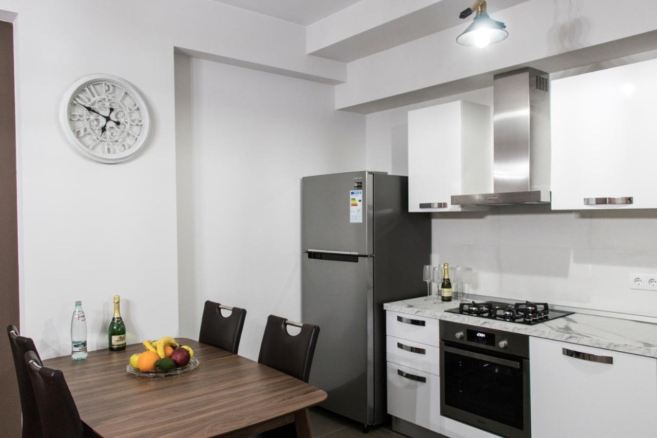 7Th Heaven Apartment In Central Тбілісі Екстер'єр фото